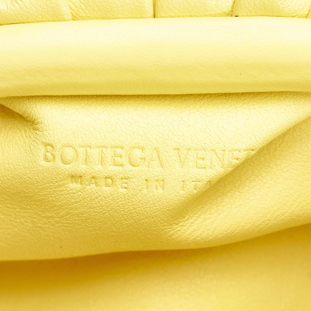 Pouch Bottega Bag Authenticated Leather Veneta Unisex The Yellow Pre-Owned Calf (Good) Crossbody