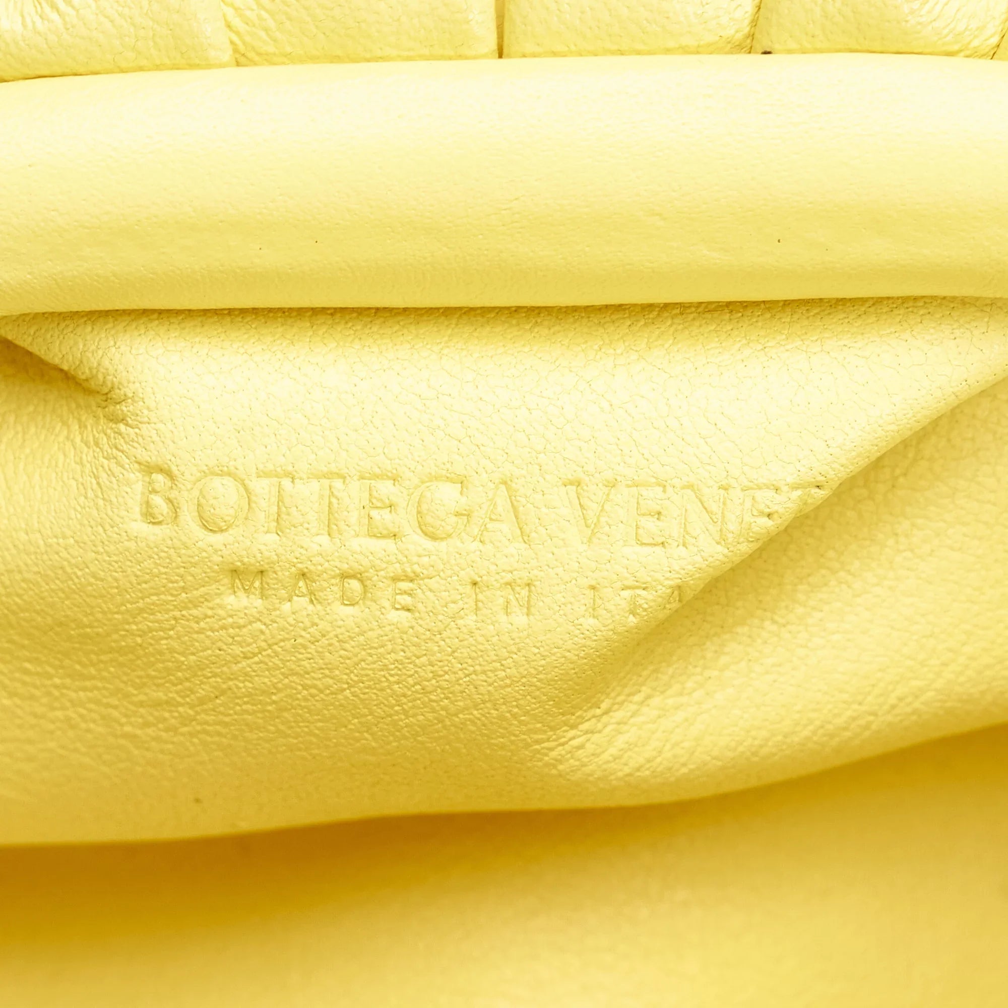 Pouch Bottega Bag Authenticated Leather Veneta Unisex The Yellow Pre-Owned Calf (Good) Crossbody
