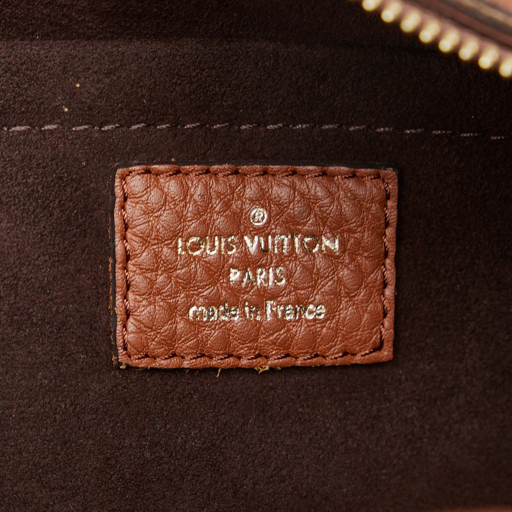 Lunar Bag Shoulder PM Pre-Owned Brown Mahina Monogram Leather (Good) Authenticated Calf Unisex
