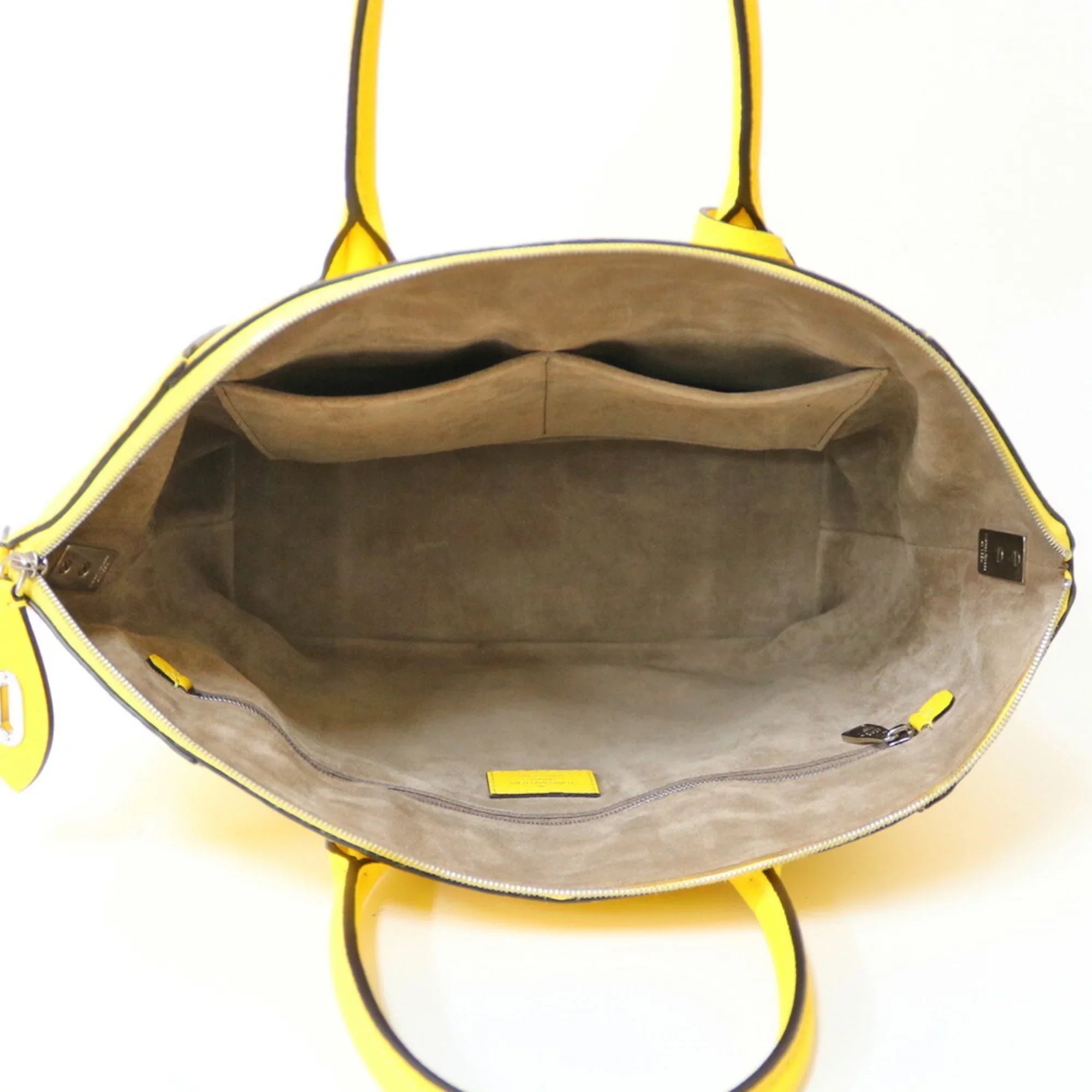 MM Women's Rockit (Good) Pre-Owned M50026 Parnasea Leather Shoulder Bag