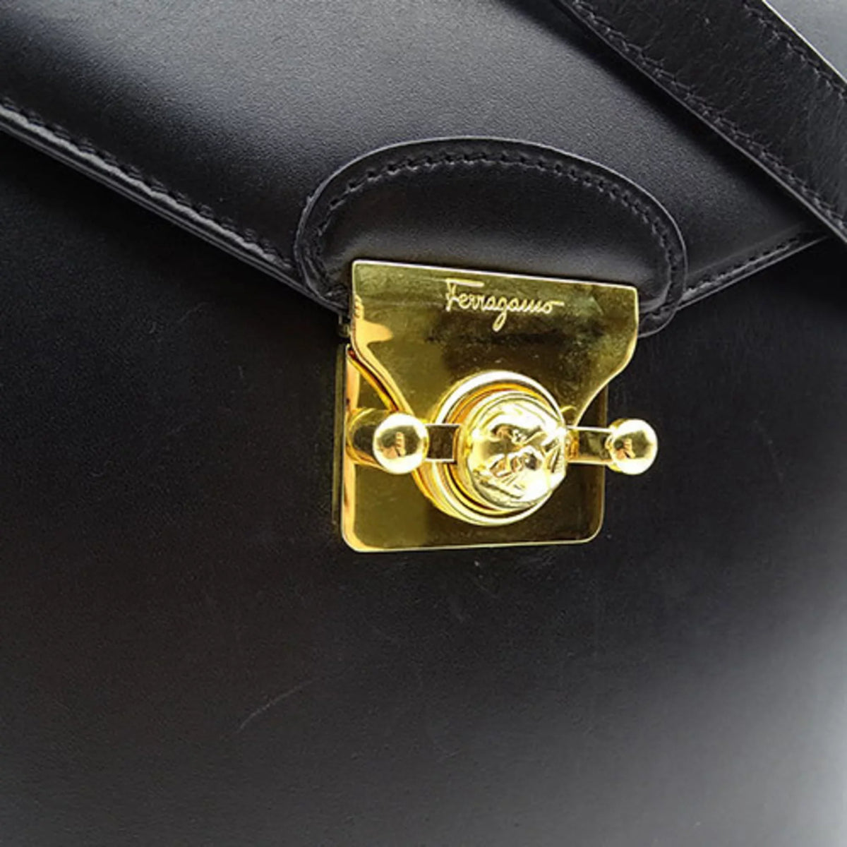 Pre-Owned Black Ferragamo Ladies Handbag 2way Salvatore Shoulder (Good) Bag