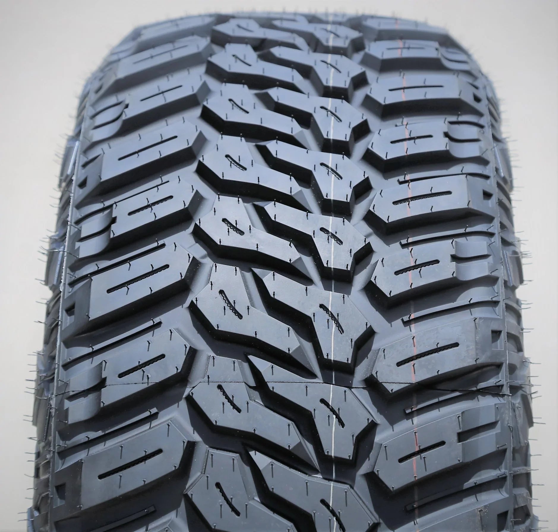 D Tire 285/75R16 Mud M/T Load 8 Trac Ply LT Maxtrek MT