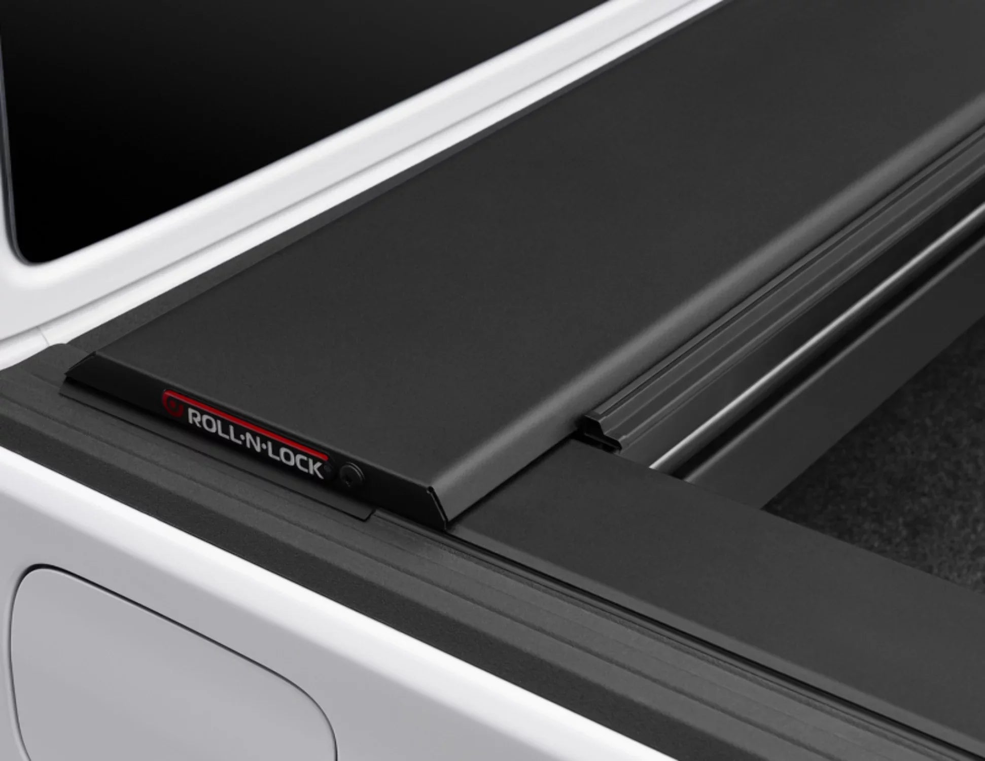 | 2020-2023 w/o | System by Jeep Rail RealTruck Gladiator Trail Retractable Select Cover Bed Compatible LG496M 5' Truck with (60") Bed M-Series Roll-N-Lock Tonneau