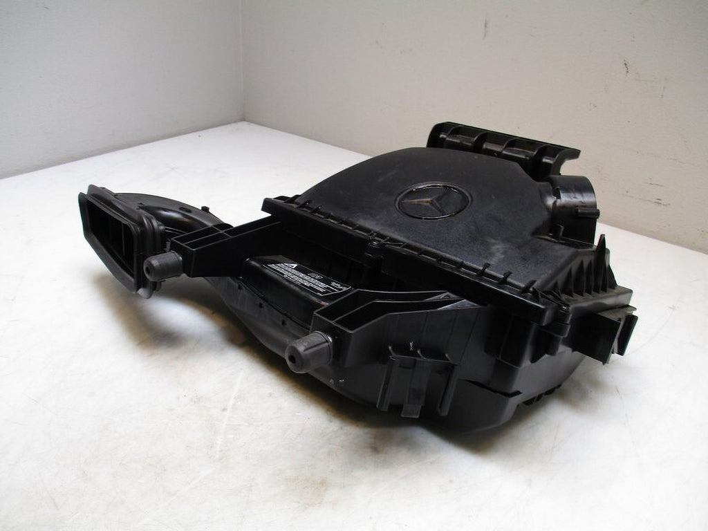 Mercedes OEM Cleaner 2023 Air (Good) Intake Sprinter Box Pre-Owned