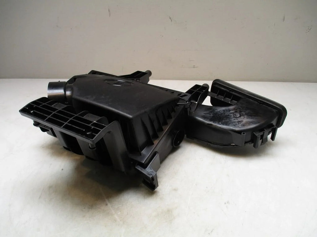 Mercedes OEM Cleaner 2023 Air (Good) Intake Sprinter Box Pre-Owned