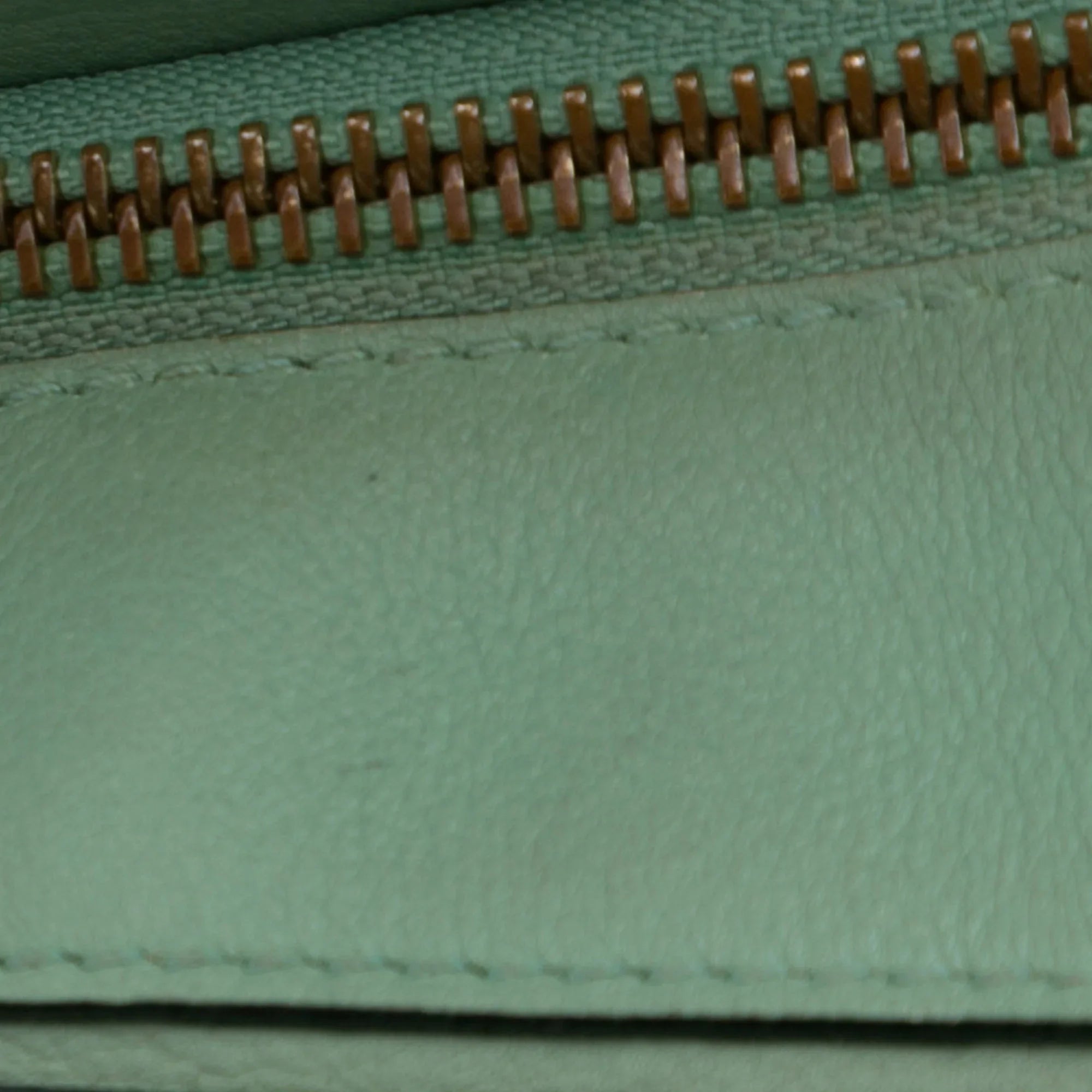 Leather LOEWE Unisex Authenticated Satchel (Good) Puzzle Pre-Owned Small Calf Green