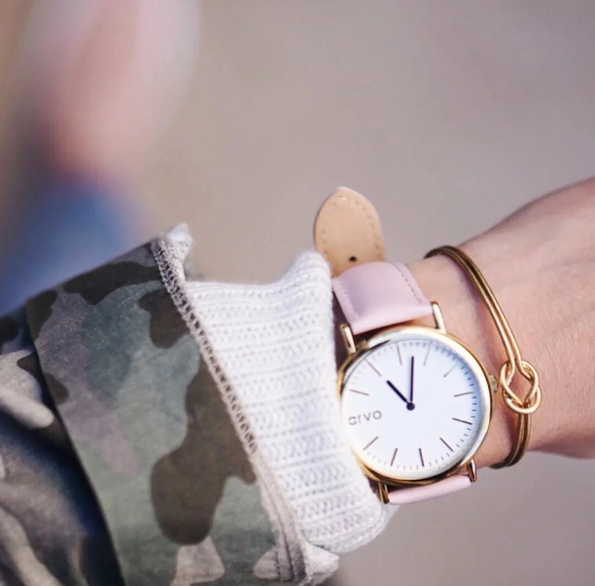 '- White Sawyer Arvo Time - Gold Watch Pink Leather