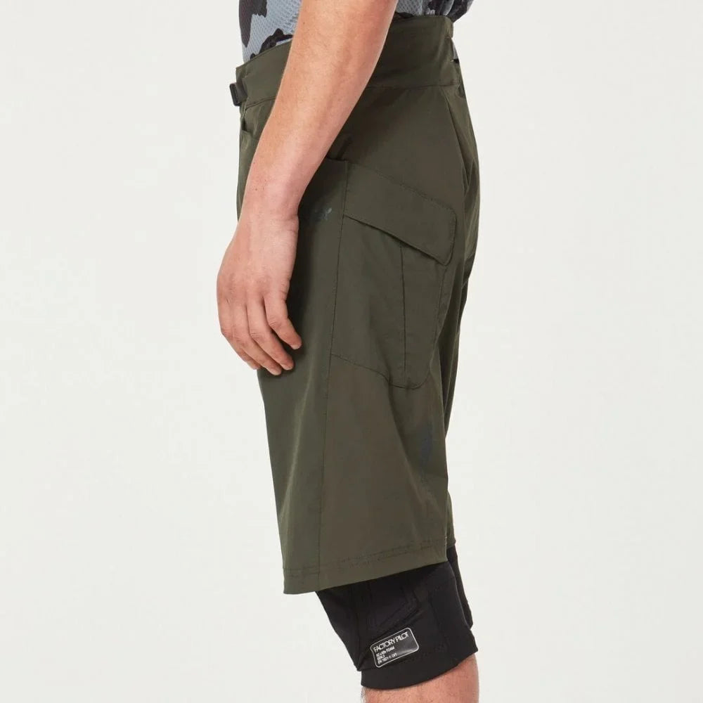 IN - SHORT DROP BRUSH NEW DARK Oakley MTB 32 SHORT