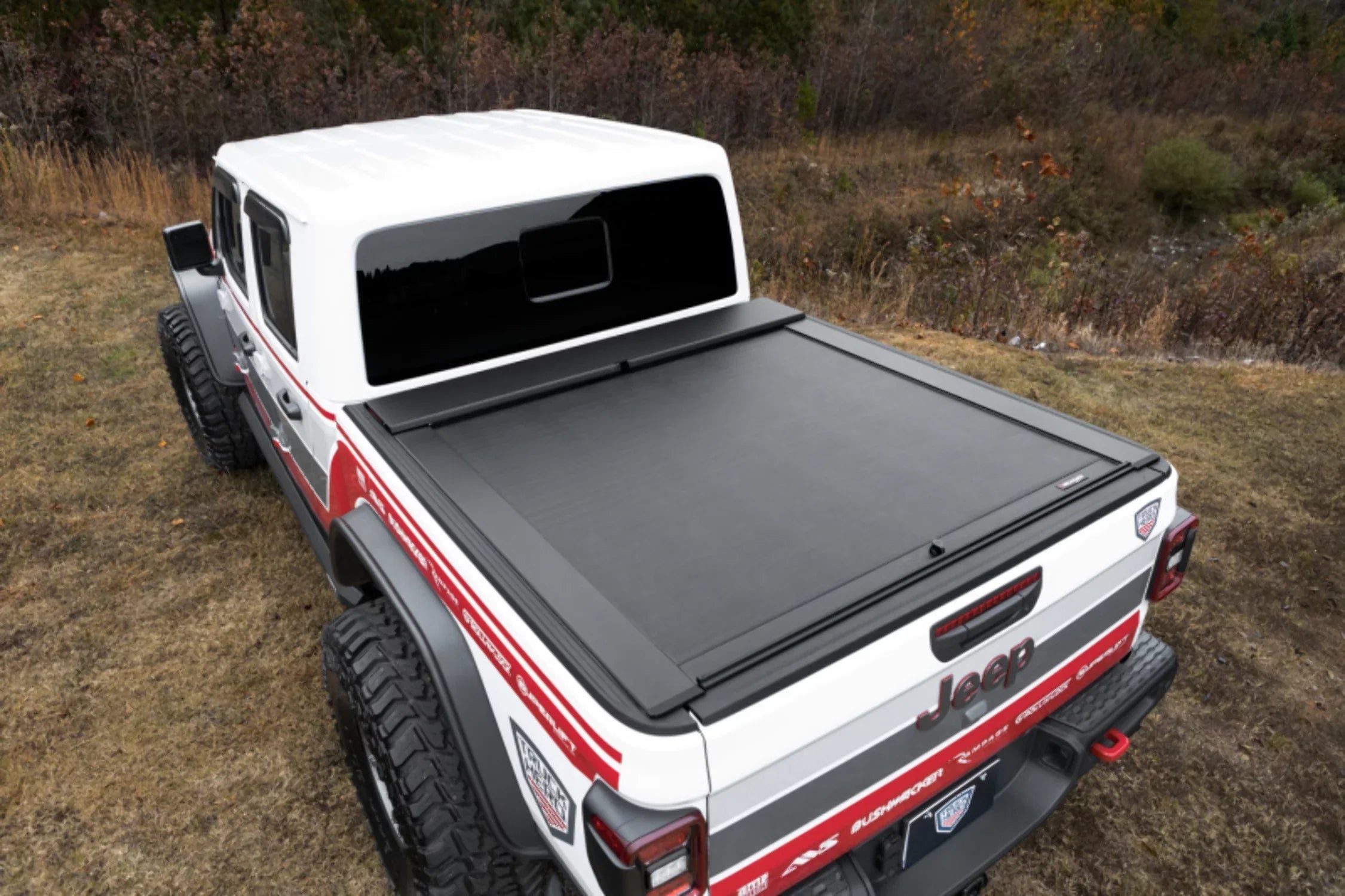 | 2020-2023 w/o | System by Jeep Rail RealTruck Gladiator Trail Retractable Select Cover Bed Compatible LG496M 5' Truck with (60") Bed M-Series Roll-N-Lock Tonneau