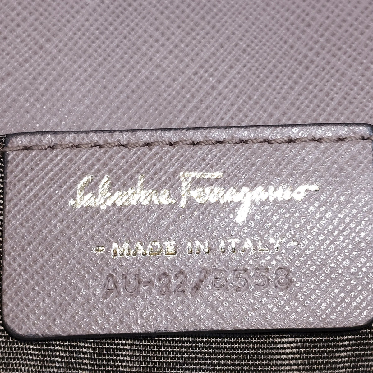 Crossbody Vara Calf Leather Pre-Owned Small Ginny Unisex Pink Authenticated Ferragamo Crossbody (Good) Bag