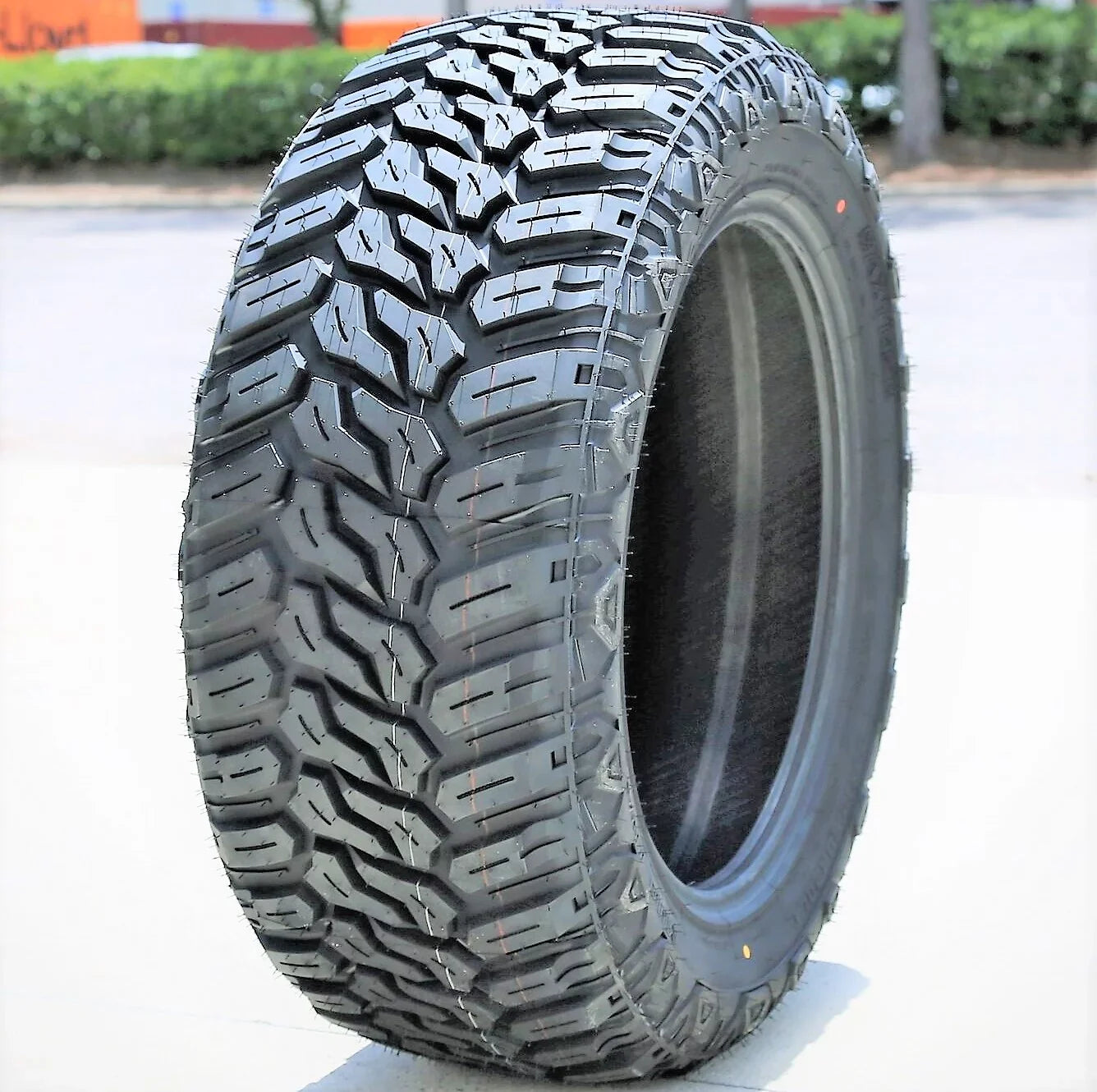 D Tire 285/75R16 Mud M/T Load 8 Trac Ply LT Maxtrek MT