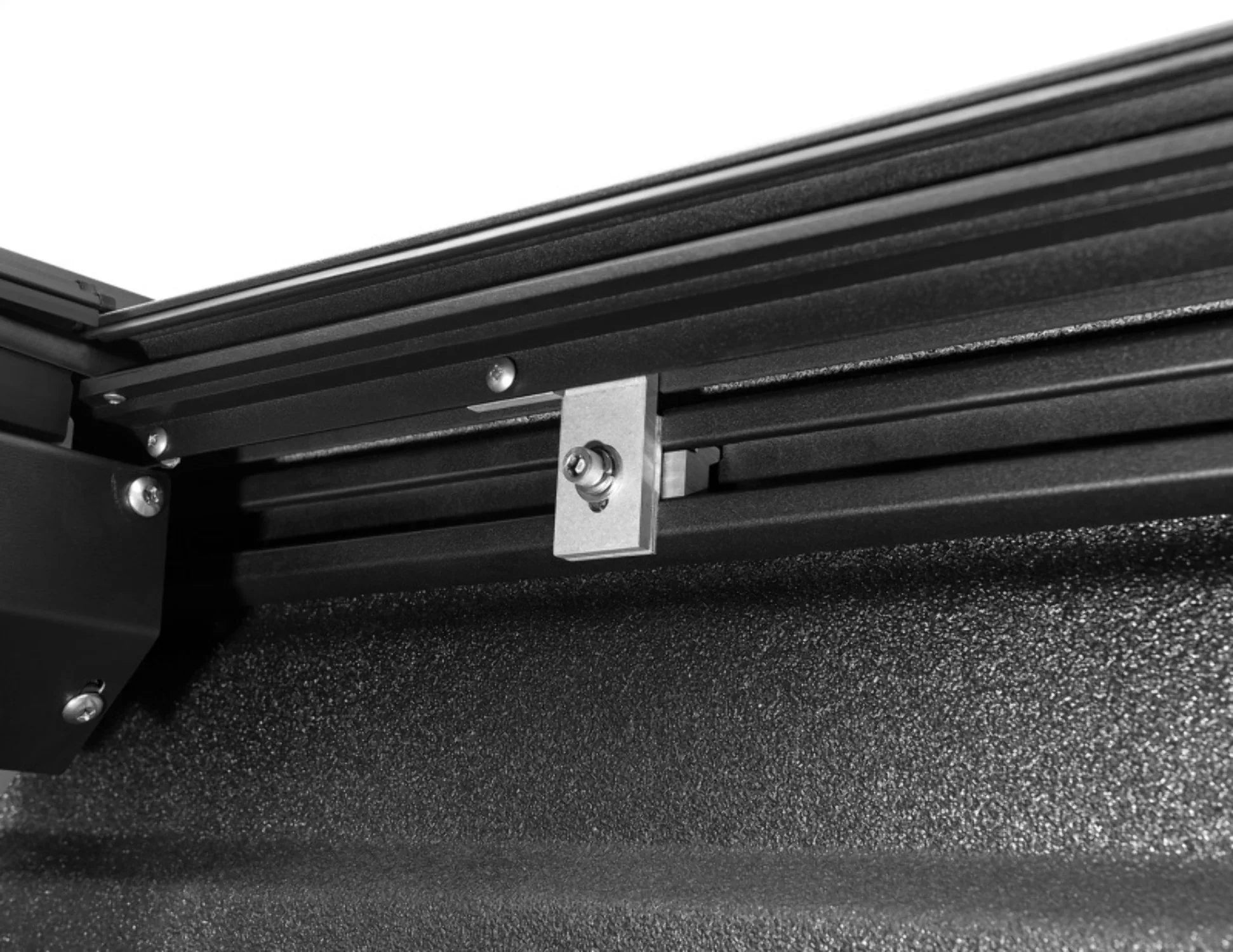 | 2020-2023 w/o | System by Jeep Rail RealTruck Gladiator Trail Retractable Select Cover Bed Compatible LG496M 5' Truck with (60") Bed M-Series Roll-N-Lock Tonneau