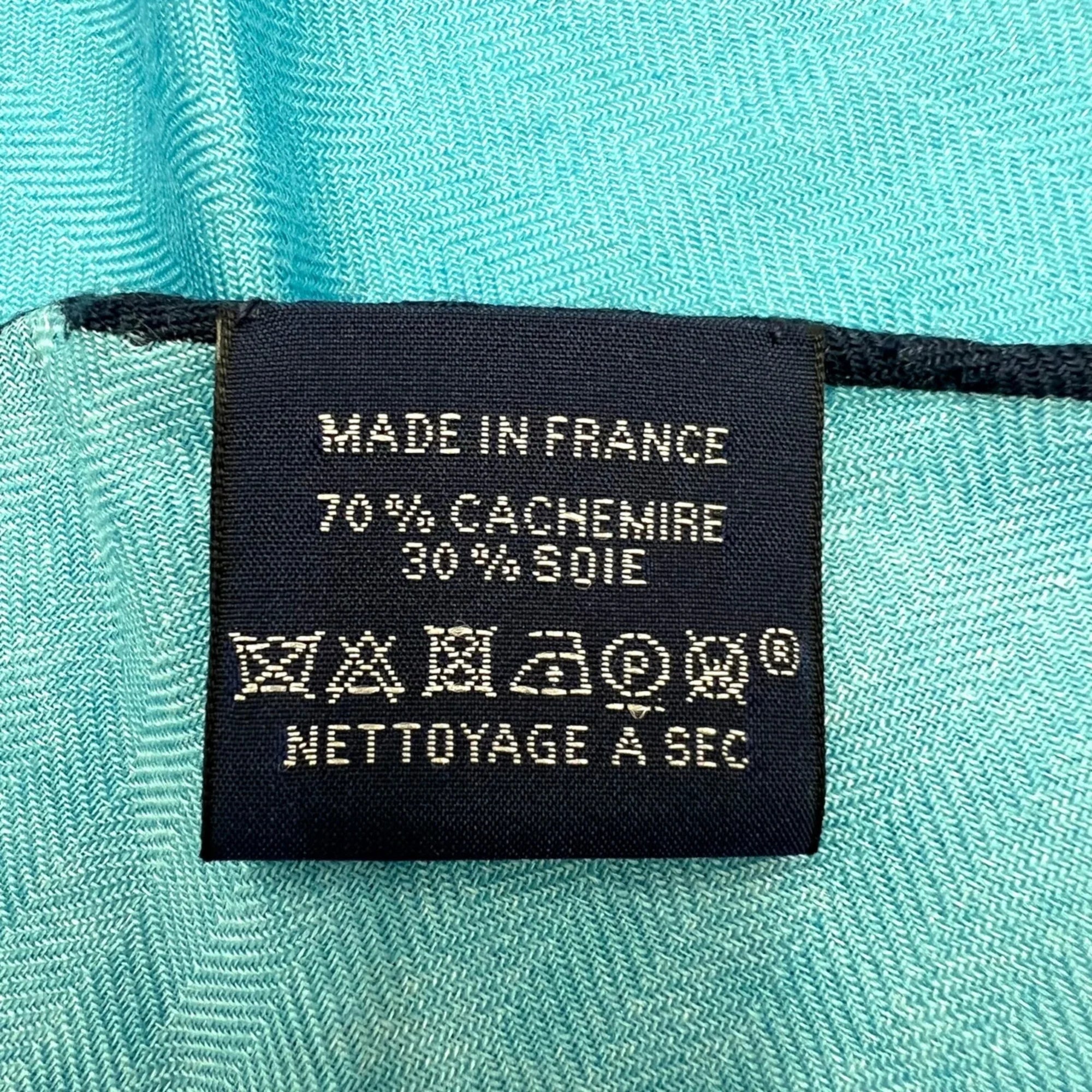 (Like Pre-Owned New) ladies cashmere scarf triangle silk Hermes blue HERMES