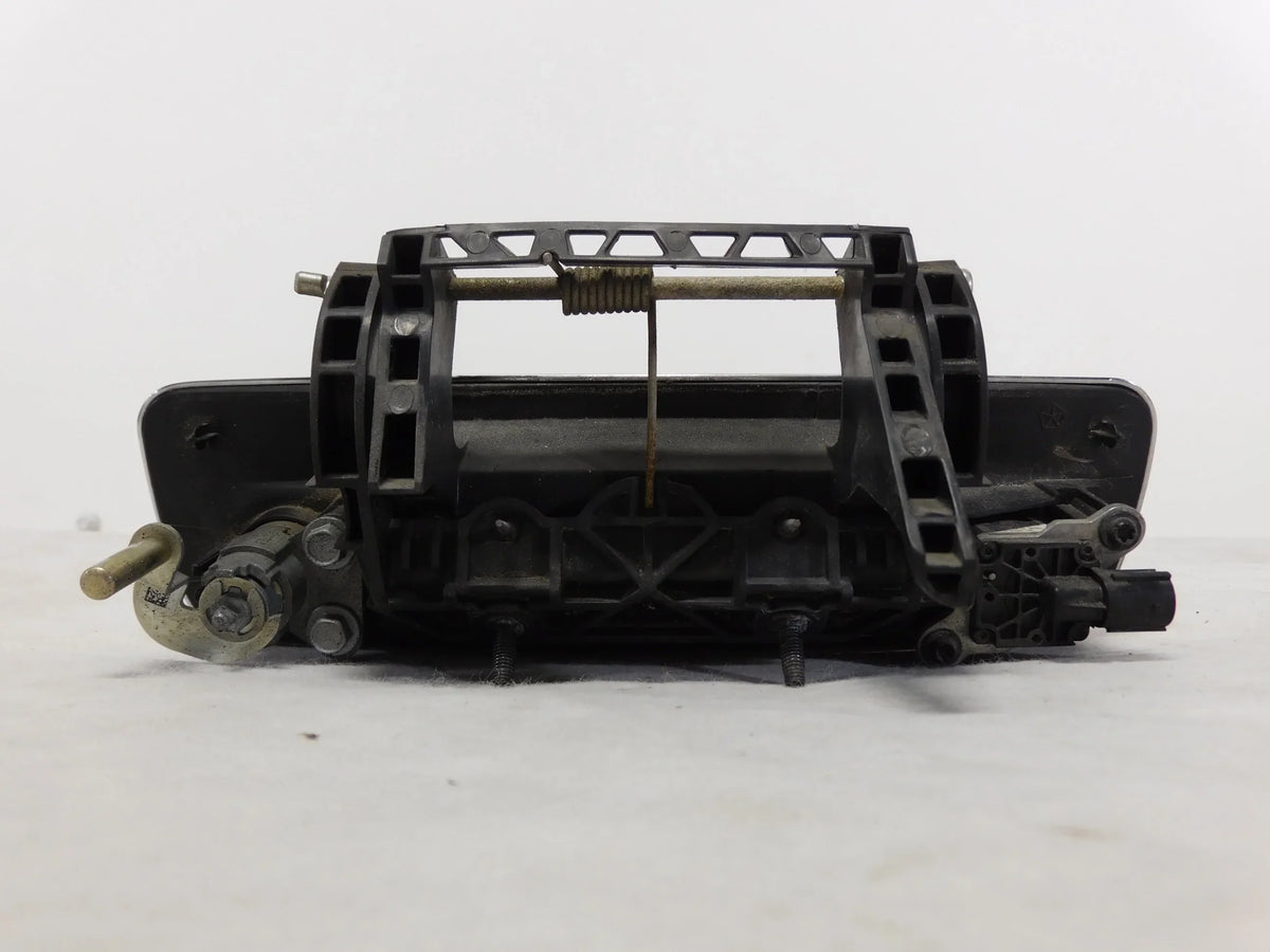 Camera LKQ Rear Tailgate Handle View Dodge Pre-Owned Ram OEM Locking 1500 w/ (Good) 16-22