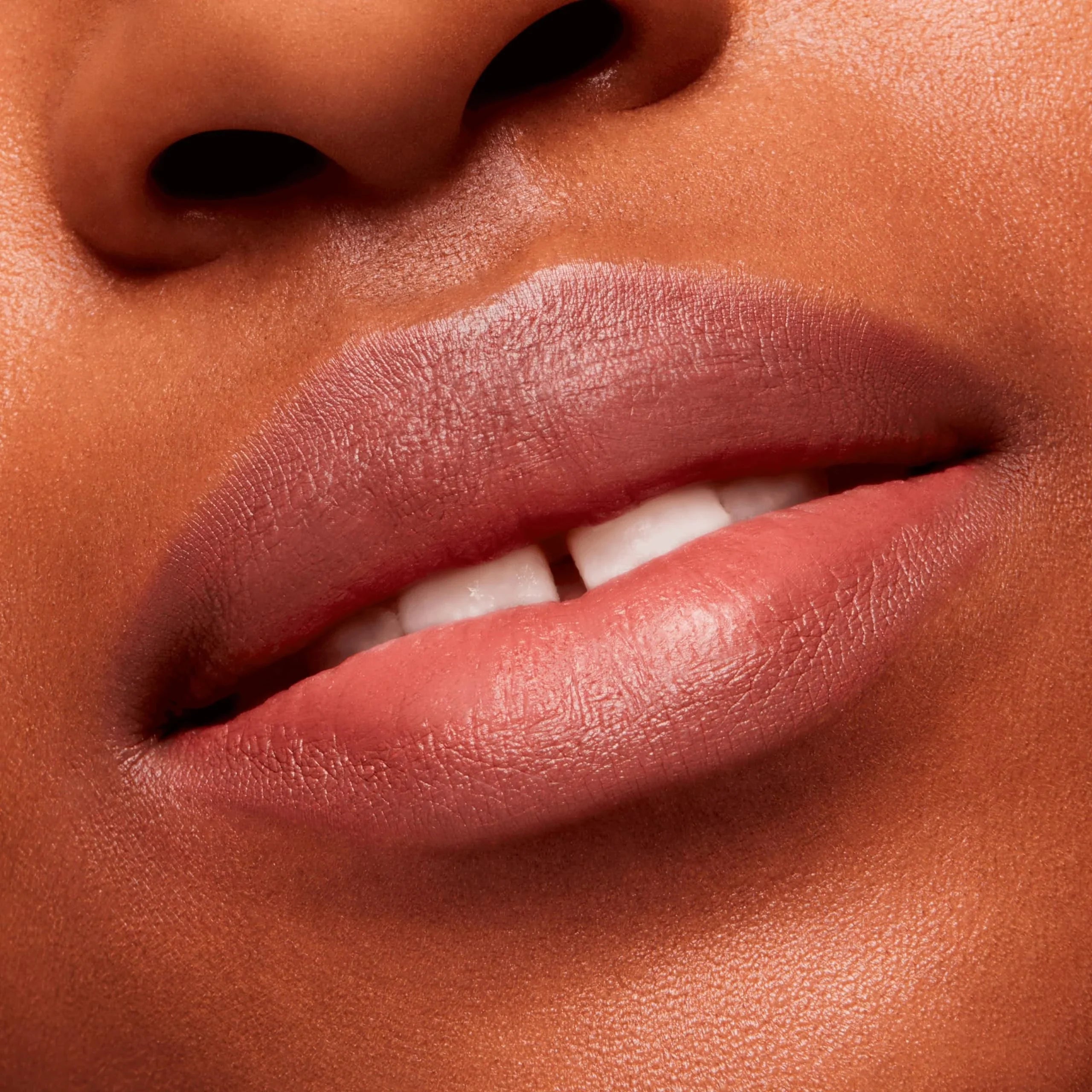 892 Slim The Kiss Over 1 Stick Powder Taupe M.A.C. Blur Count Velvet -