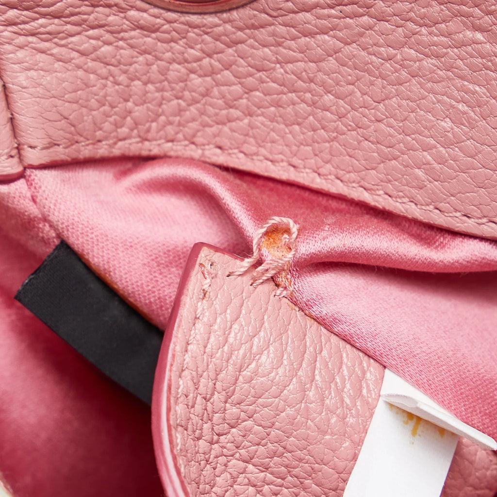 Miu Pink Pre-Owned Calf Authenticated Miu Crossbody Flower Unisex Crossbody Print Bag Leather (Good)