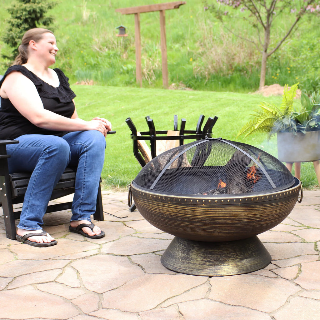 Poker exterior Royal 30" Spark and Sunnydaze Fire Steel Pit Screen with