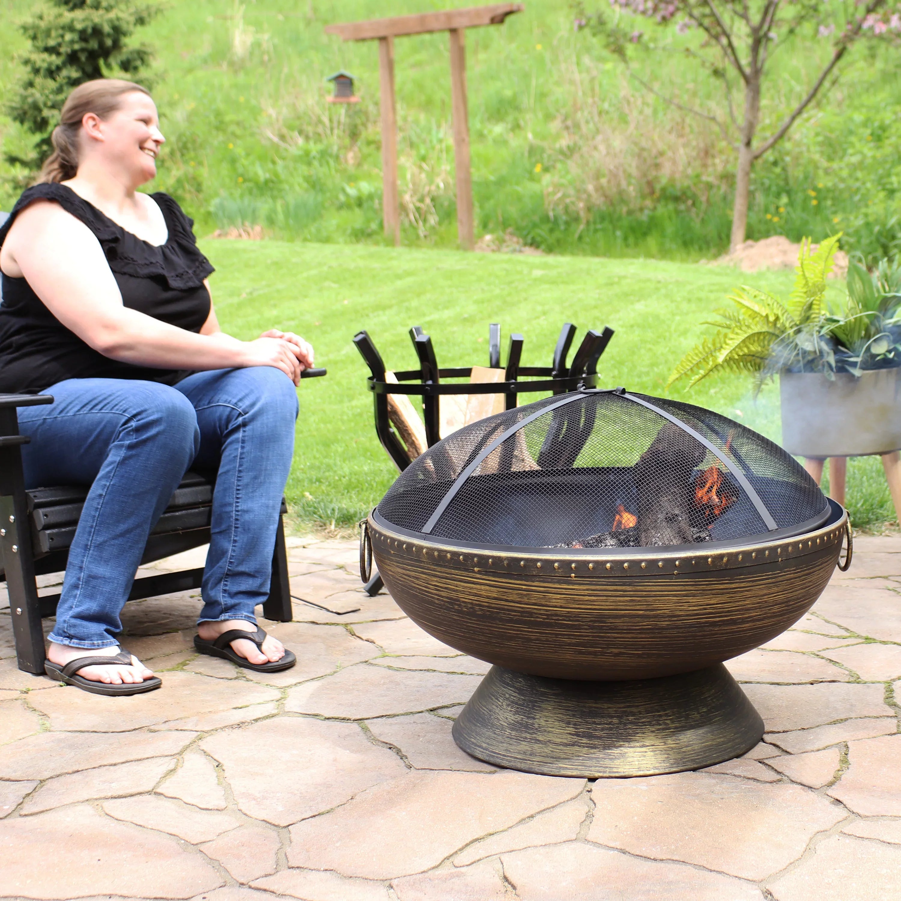 Poker exterior Royal 30" Spark and Sunnydaze Fire Steel Pit Screen with