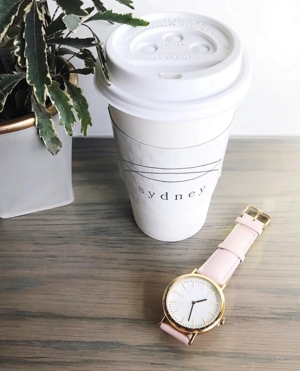 '- White Sawyer Arvo Time - Gold Watch Pink Leather