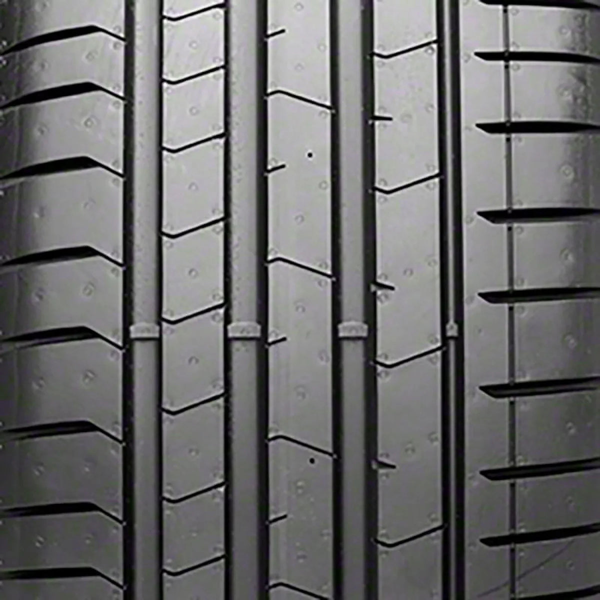 97W Summer Tire P Zero Passenger 255/35R20 Pirelli PZ4-Luxury XL