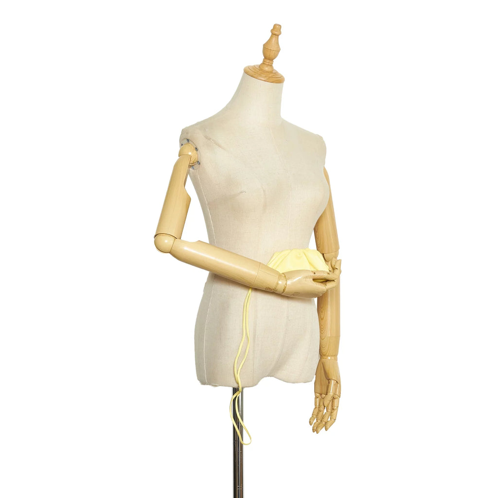 Pouch Bottega Bag Authenticated Leather Veneta Unisex The Yellow Pre-Owned Calf (Good) Crossbody